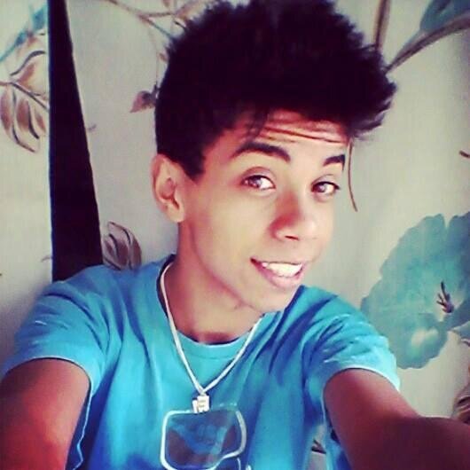 odeio indireta fala na cara sou fakeiro e dai se não gostou morre que passa foda a minha vida quero me divertir quem que não quer se divertir nossa mano!!!!!!!!