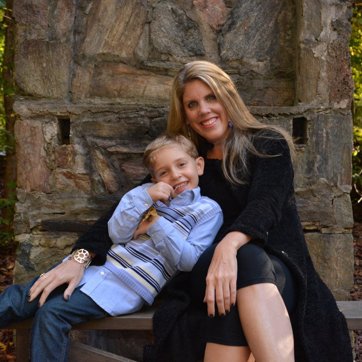 glimpsesofsm's profile picture. Giving you a glimpse into my humorous life lived in Single Momdom, where I am both Queen and Jester.