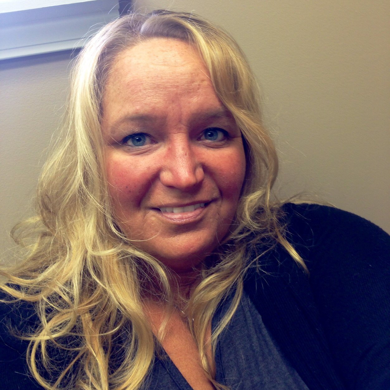 AprilSummers14's profile picture. 