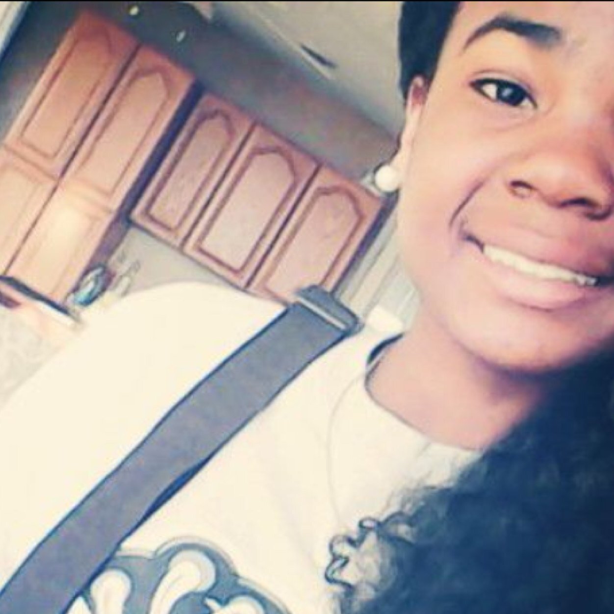 ItsMakiya's profile picture. Do what makes you happy, not what makes others happy. Be you & be the best you that you can possibly be every day.