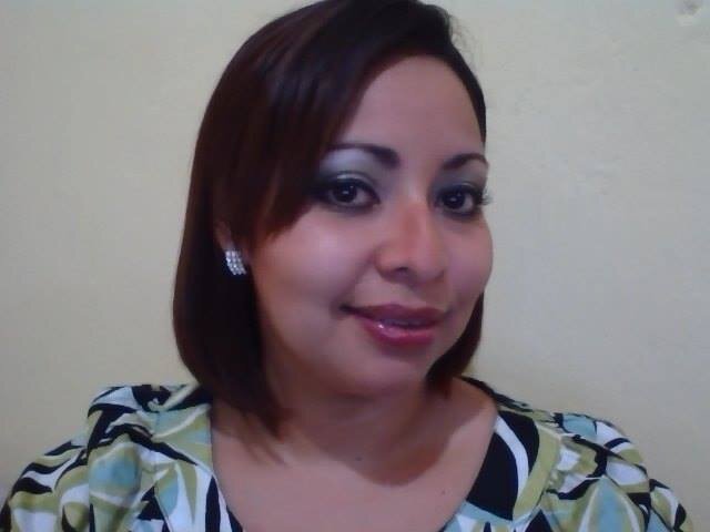 m encanta hacer nuevos amig@s orgullosa d quien soy, mi equipo las chivas, siempre dijo lo q pienso aunq a vecs la riego uuppss!! Pro q le voy hacr asi soy