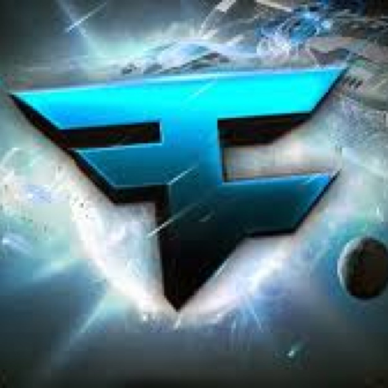 Editer for: @FaZeClan . Since 2012.Official Twitter Account of FaZe Jesse . Sponsers: @MonsterEnergy & @SCUFGaming .