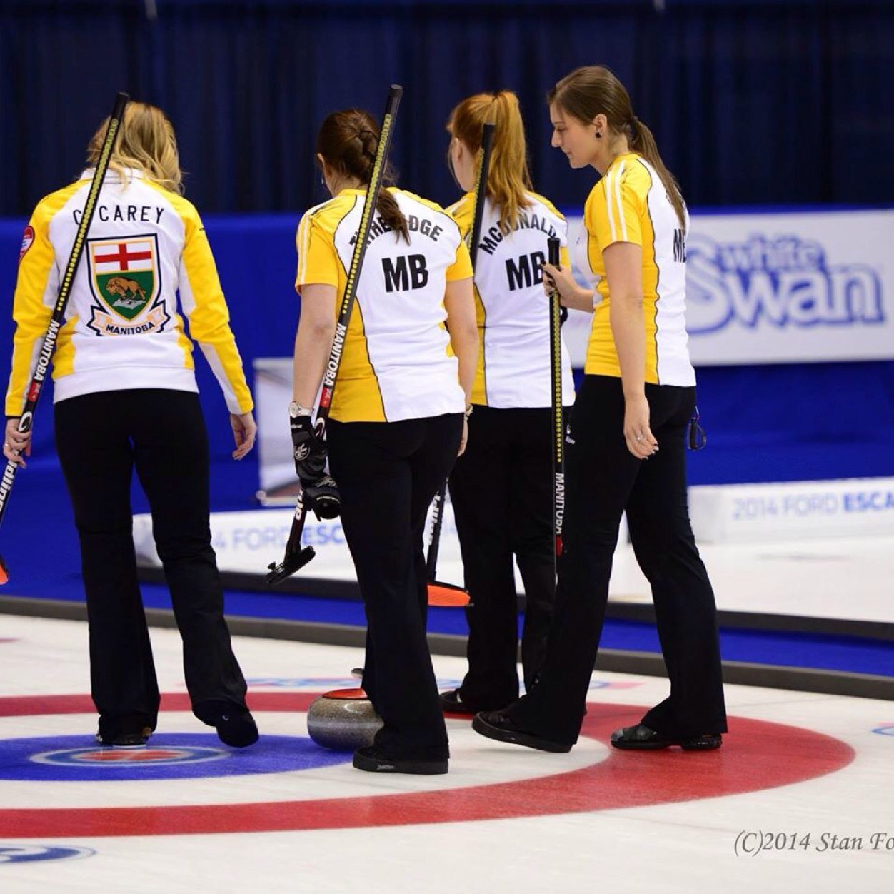 2014 MB Champs & Canadian Bronze Medallists @chelseadcarey, Kristy McDonald, @kkfoster9, Lindsay Titheridge and coach Dan Carey