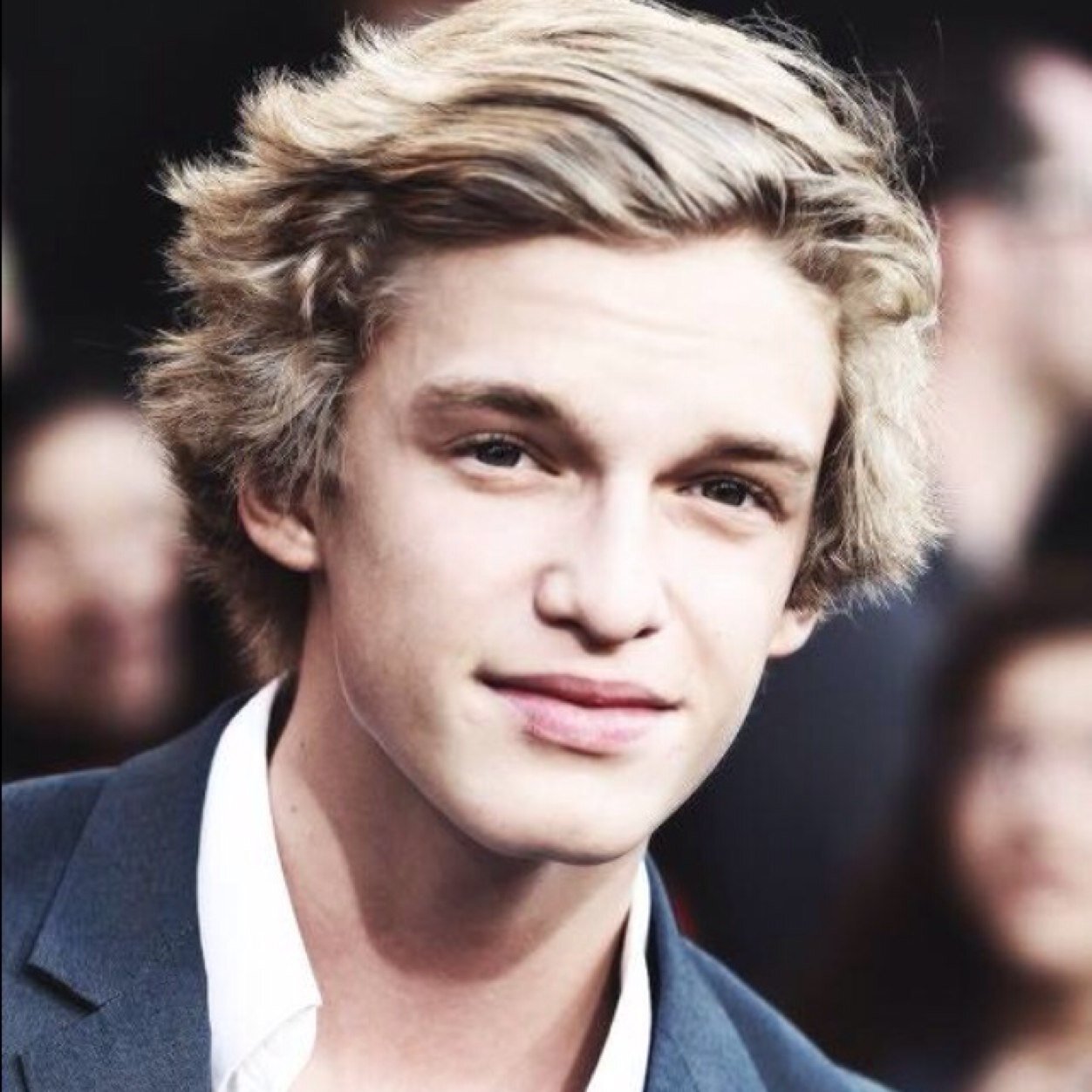 Your smile is what makes me happy @CodySimpson