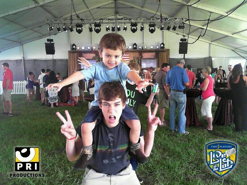 AaronGoins98's profile picture. SHITNIGGAPISS I FELL!