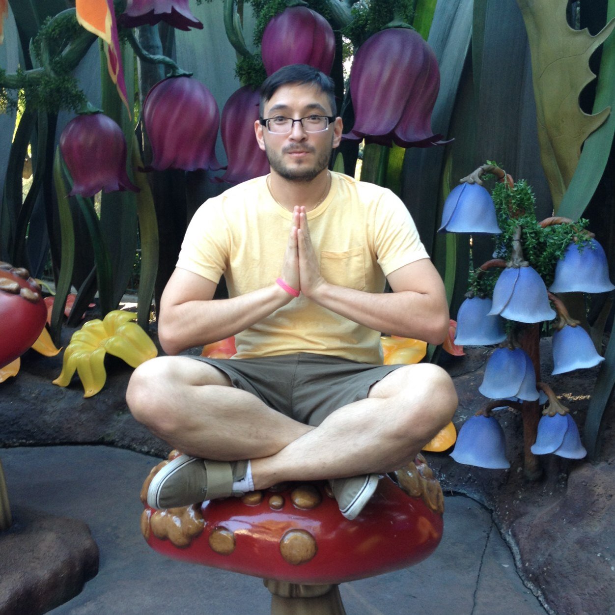 Phu213's profile picture. One life. Enjoy it.