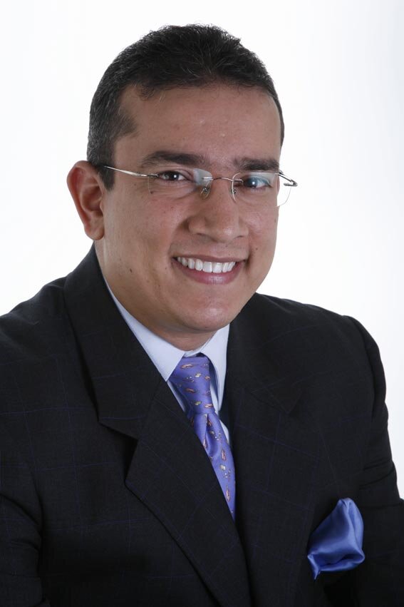 CLozanoPWG's profile picture. Escritor, Conferencista, Empresario Blogger y formador de líderes. Visita mi Blog...