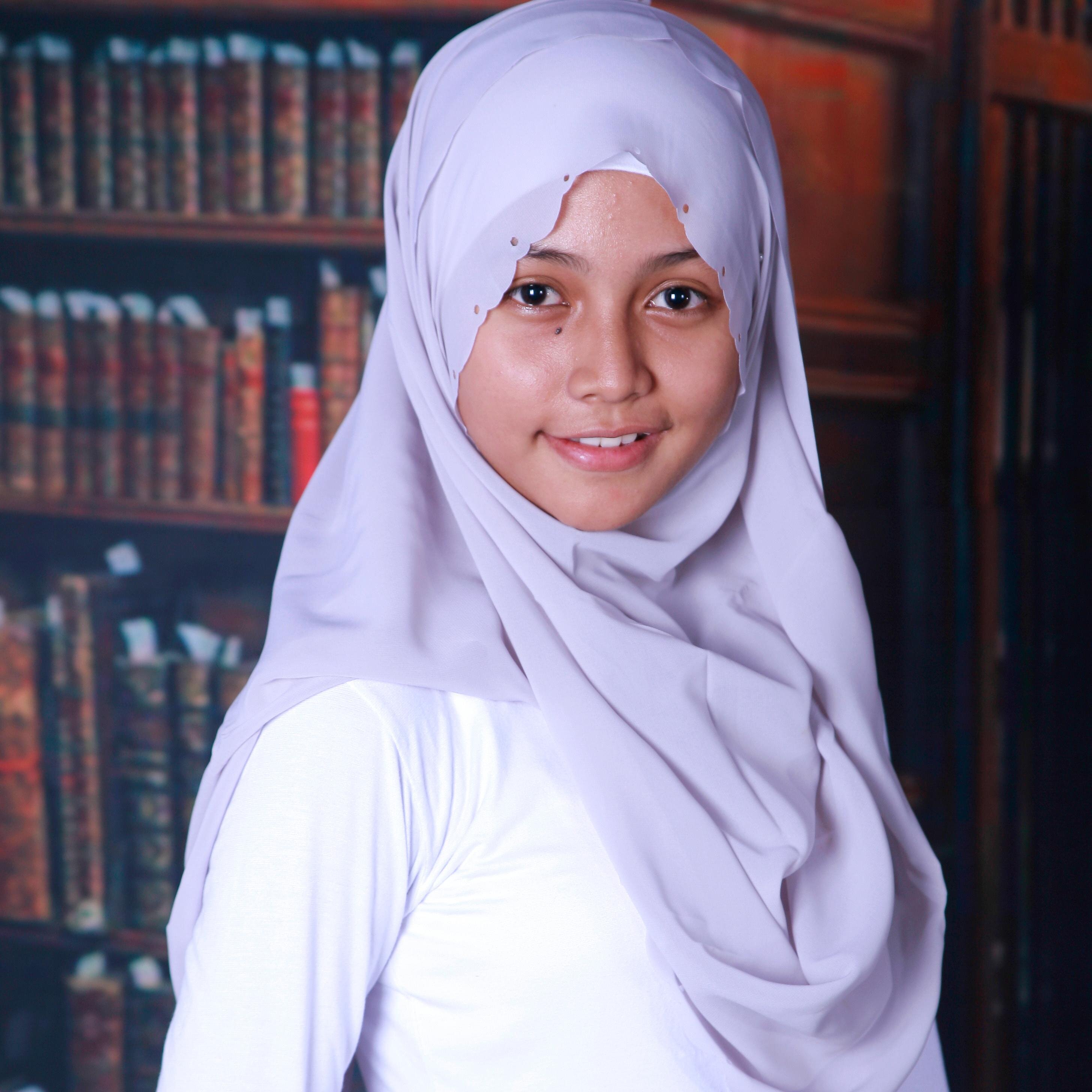 ♥ Allah ♥ Family ♥AFM (˘⌣˘)ε˘`) 
                  SHS 1 GRATI 'XI-IA4'