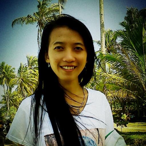 Mom+Dad+Me+My Sister+ My Brother + My Lovely = Always Be Happy (~˘⌣˘)♥ε˘`~) ♥  My mom your my everything.. ♥  
                             Birthday 21_05_95