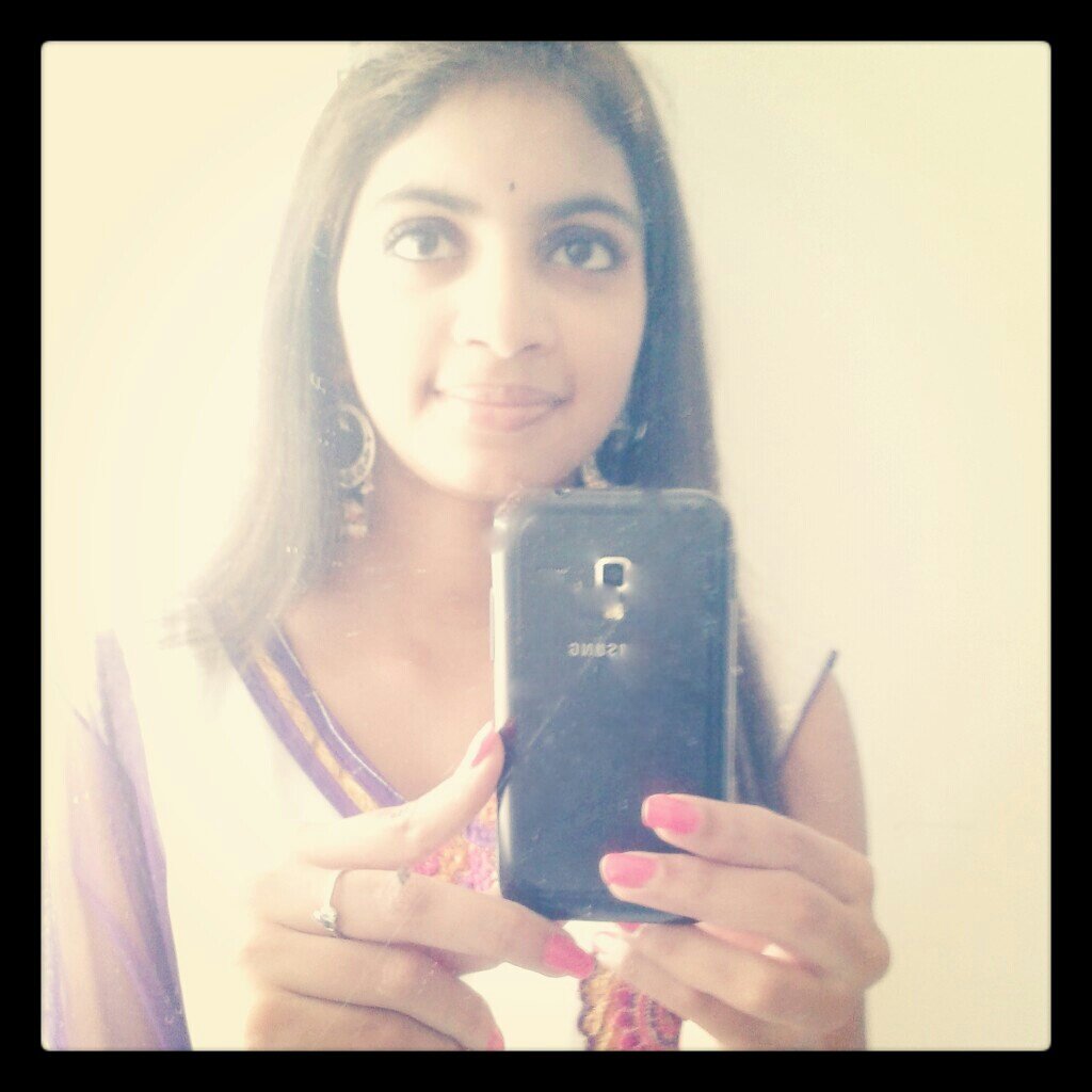 Simple girl with great dreams ahead..!!