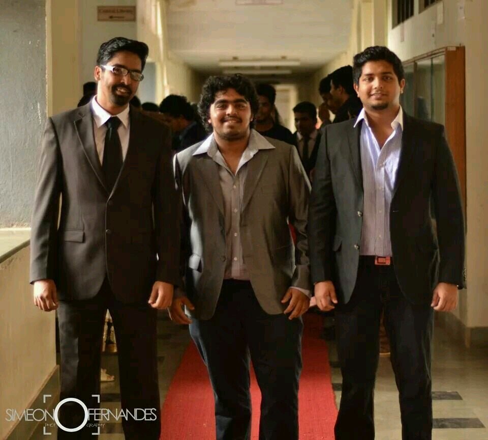 anyk_sinari's profile picture. love to PLAY ... hate to STUDY!! :-)