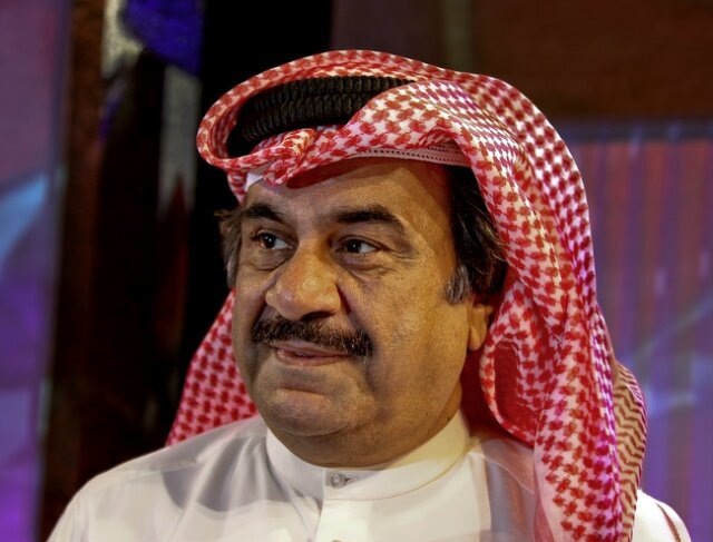 اعشق الكتابه اعكف على كتابه عمل اتمنى ان اوفق فيه دعواتكم