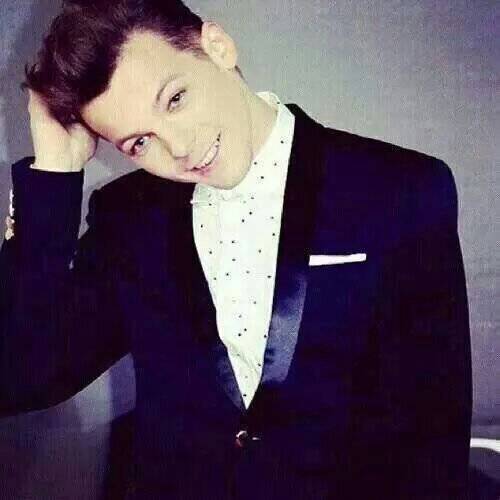♥♥ LOUIS TOMLINSON♥♥