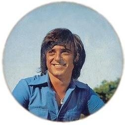 tsiftedirty's profile picture. Προσέχουμε τι βάζουμε στα αυτιά μας...