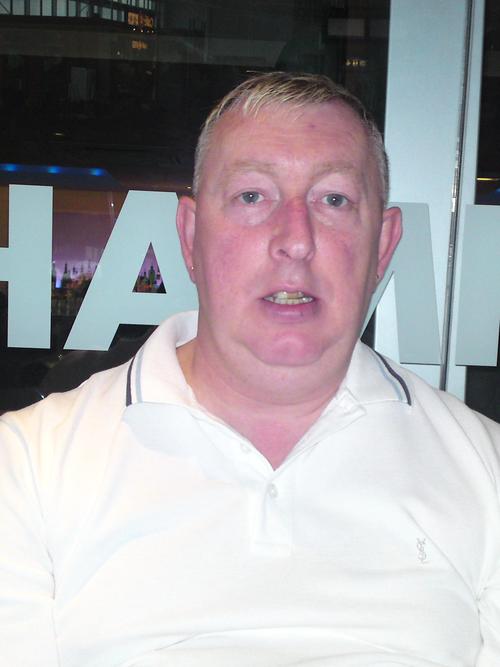 hi everybody my name is neil im a taxi driver , in gateshead , thats in england in case yi didnt know !