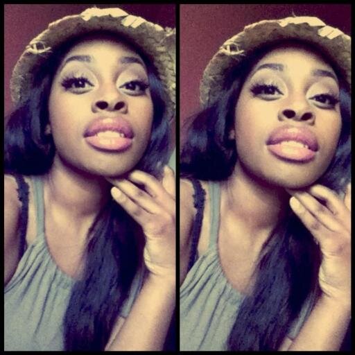 New account. old account @Rosadiamantez

#BadAssAngolan