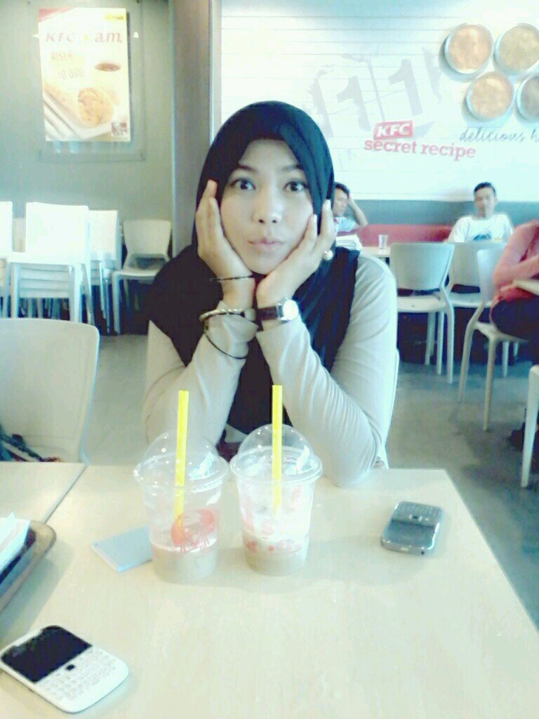 asihsalamii's profile picture. 