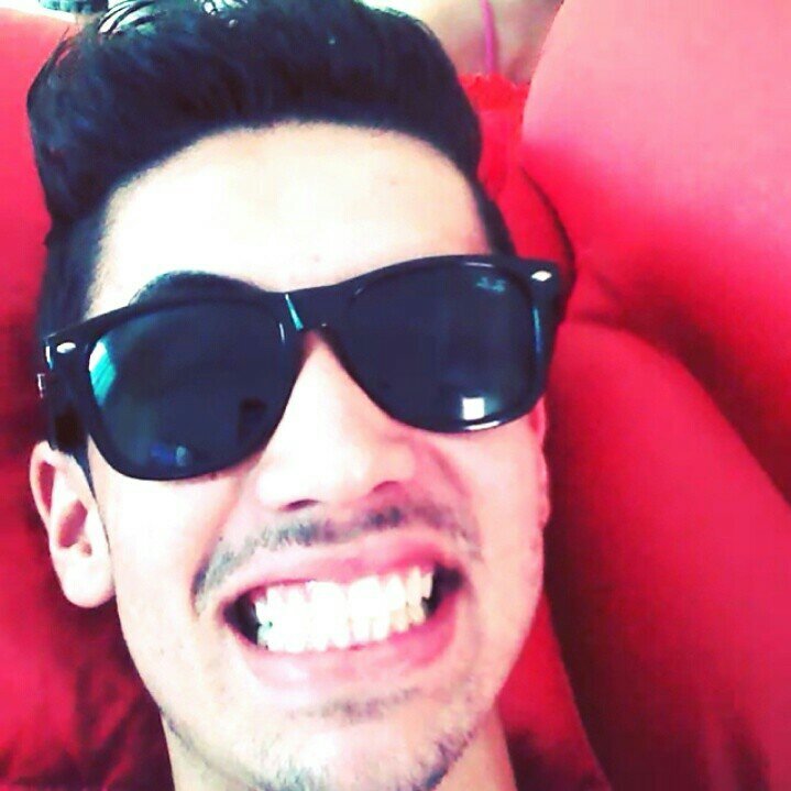 insta : @_carloshenriqueg, segue lá