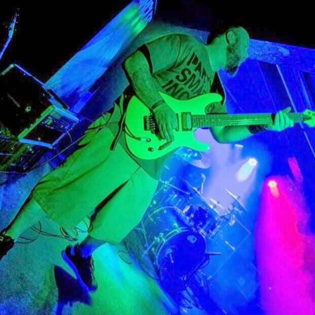 Guitarist for Circles