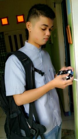 FajarTwenty's profile picture. Tak ada orang yang sempurna di dunia ini....