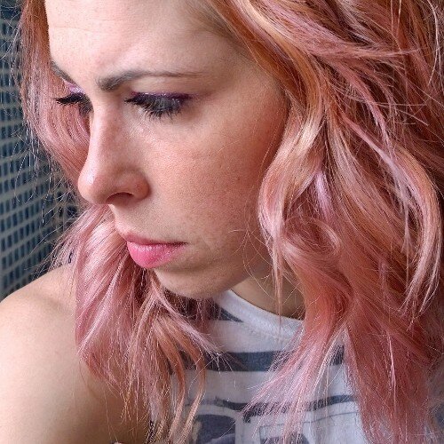 Professional mobile hairdresser. Qualifications include NVQ Levels 2 & 3 which cover all aspects of hairdressing. 16 years of overall knowledge and experience.