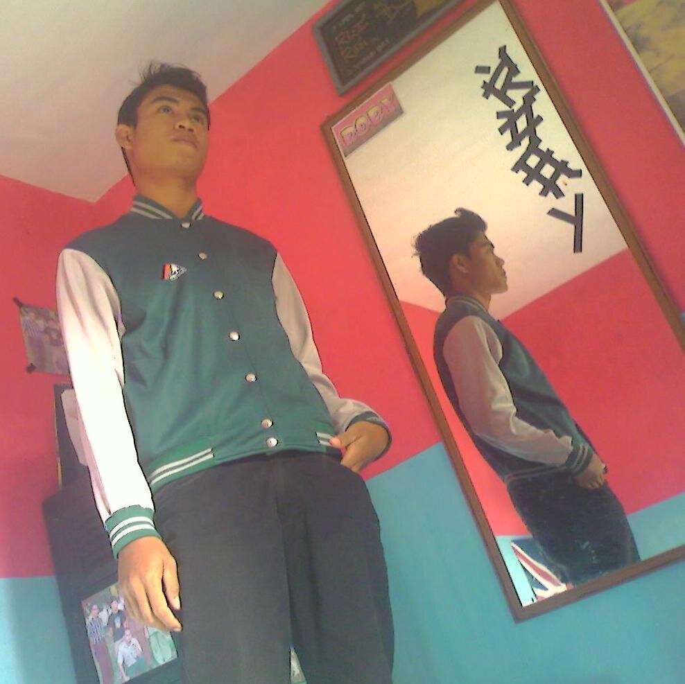 humoris itu gaya saya ,,,tapi bukan mencela atau menghinaa,,,sekedar menghibuur,,,,