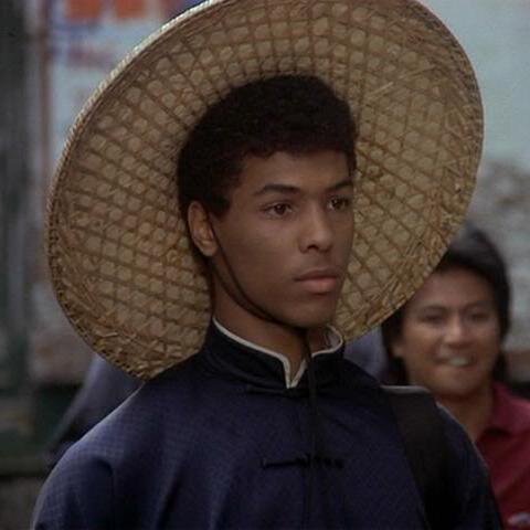 __Geezy's profile picture. Hitman, gambler, and bootlegger.