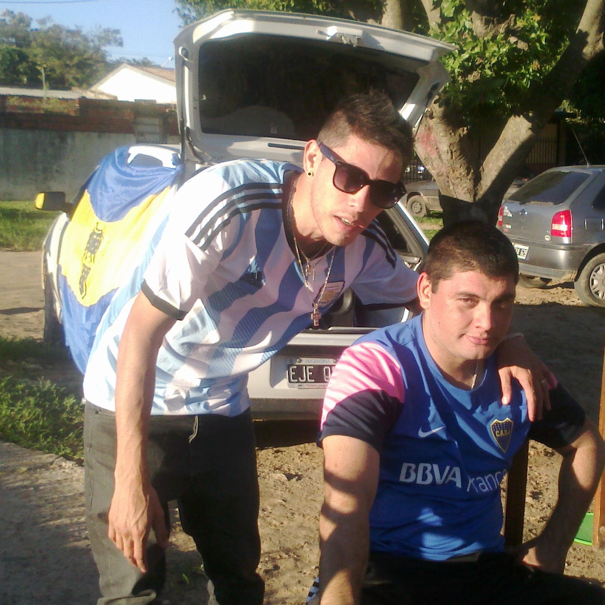 ChinoXeneize_ok's profile picture. Le he pedido tanto a Dios que al final oyó mi voz  por la noche a más tardar yendo juntos a la par.!