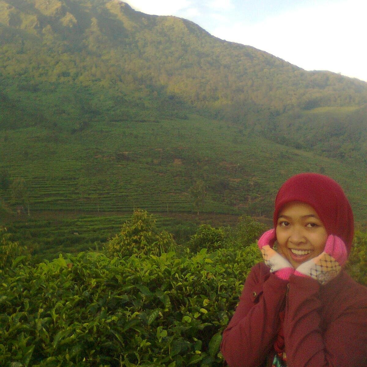 selalu tersenyum :) pantang mnyerah . semangat !!!