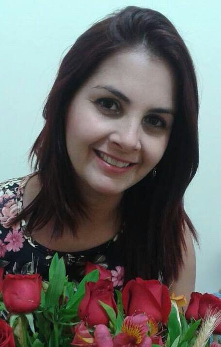 carinhosa meiga ,amiga ,sincera apaixonada.