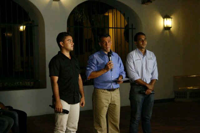 Veneco
D'Hoy , si, ese es mi apellido.