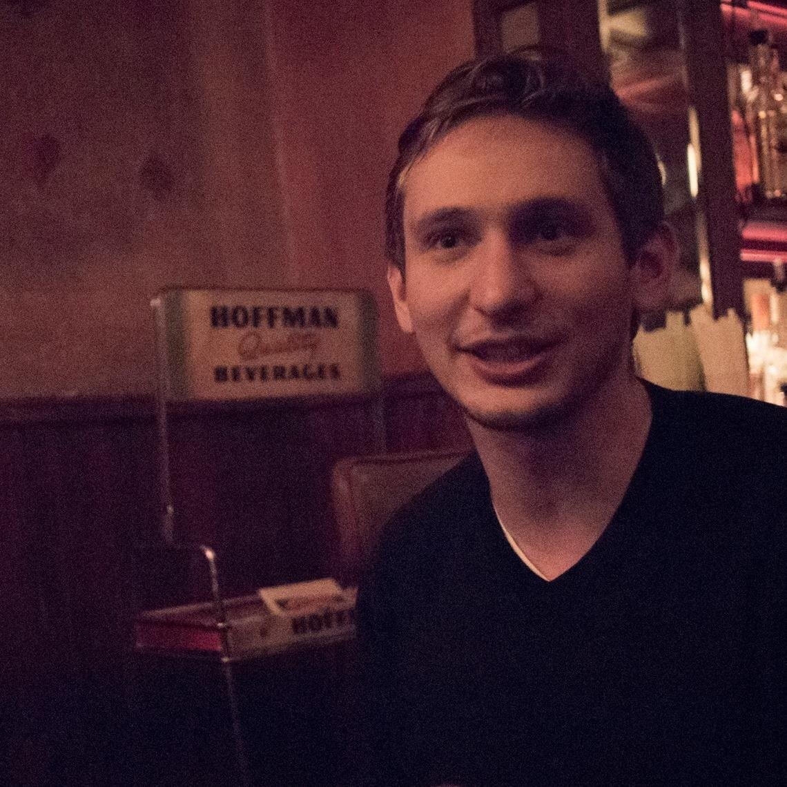 Visual livecoder, VFX artist, and programmer. Working on https://t.co/pi7ZQLeuyU.