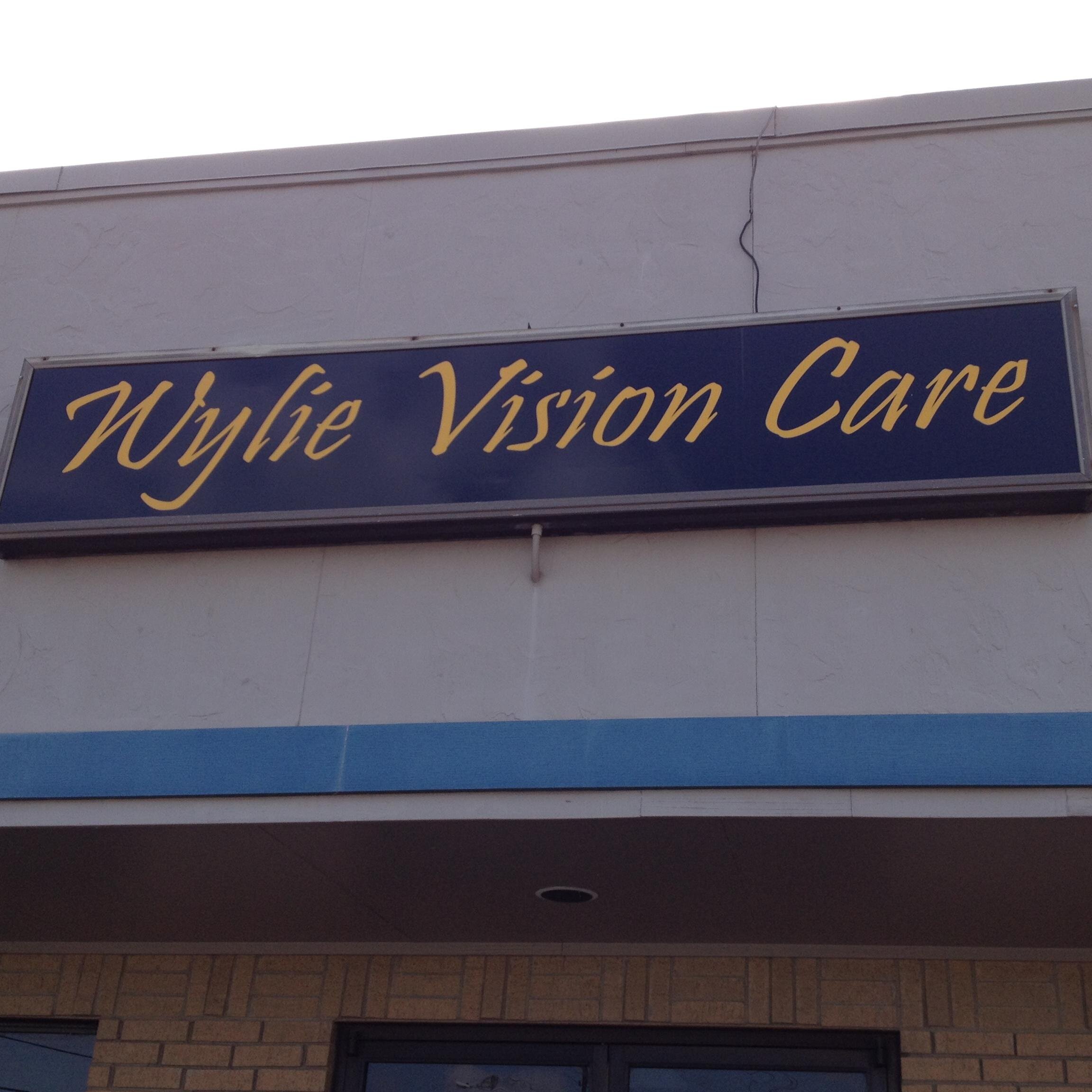 The hometown Doc for all your eye care needs! FOLLOW US!!