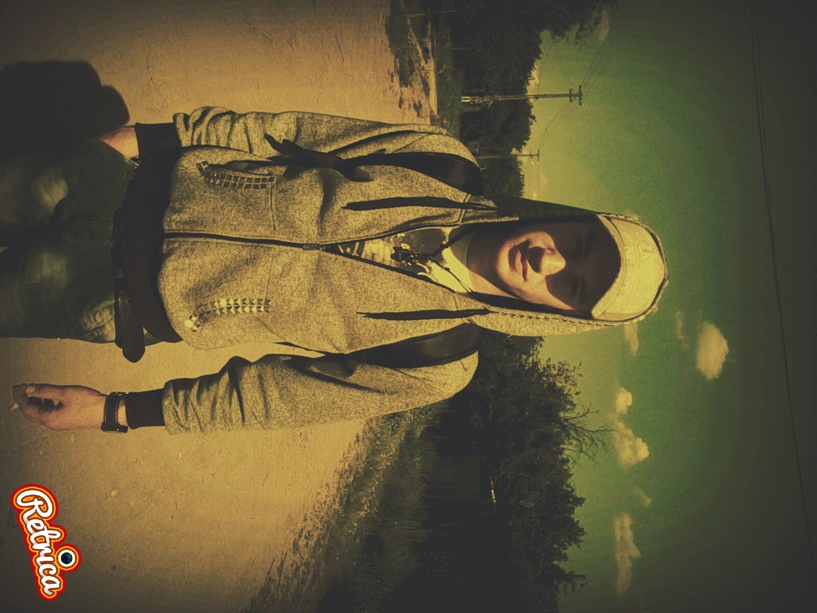 Merg singur pe drumul meu ! :)