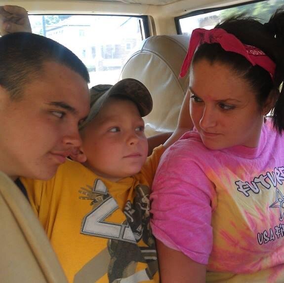 twinhyper's profile picture. Mother of 2 boys and recently obtained custody of a young girl. Just doing what we can to give her a happy and healthy life....something she deserves!