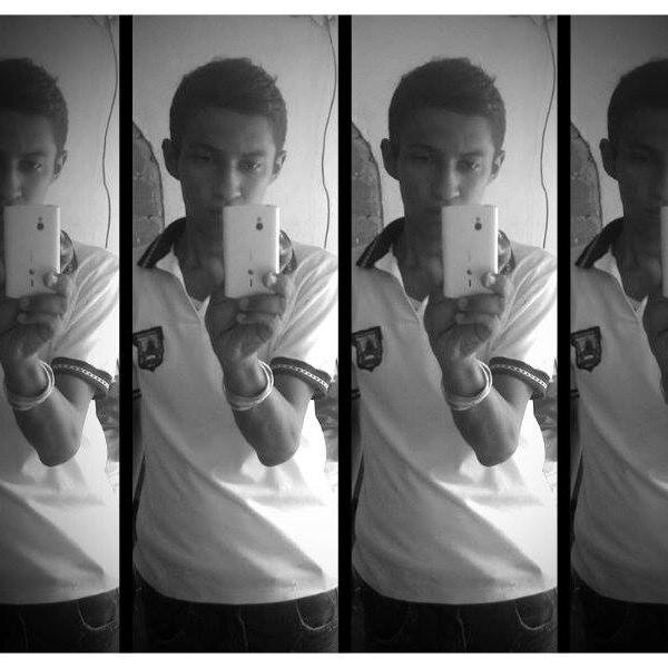 ♪♫Que dios bendiga el amor y a los que aman de verdad Pobre de aquel que con falsos te amo solo edifica el dolor♪♫
