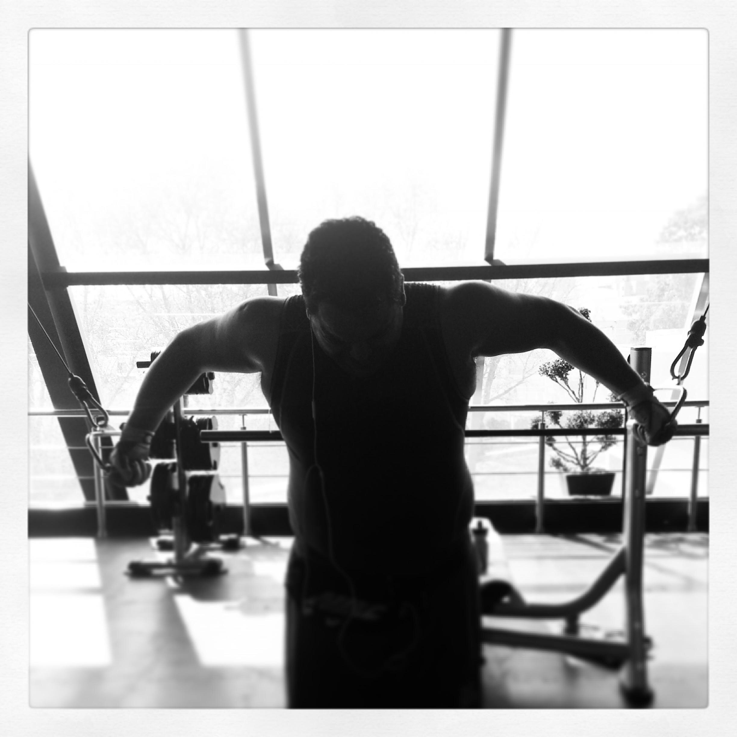 MikeVees's profile picture. soy el escalón perfecto para que tus tropiezos