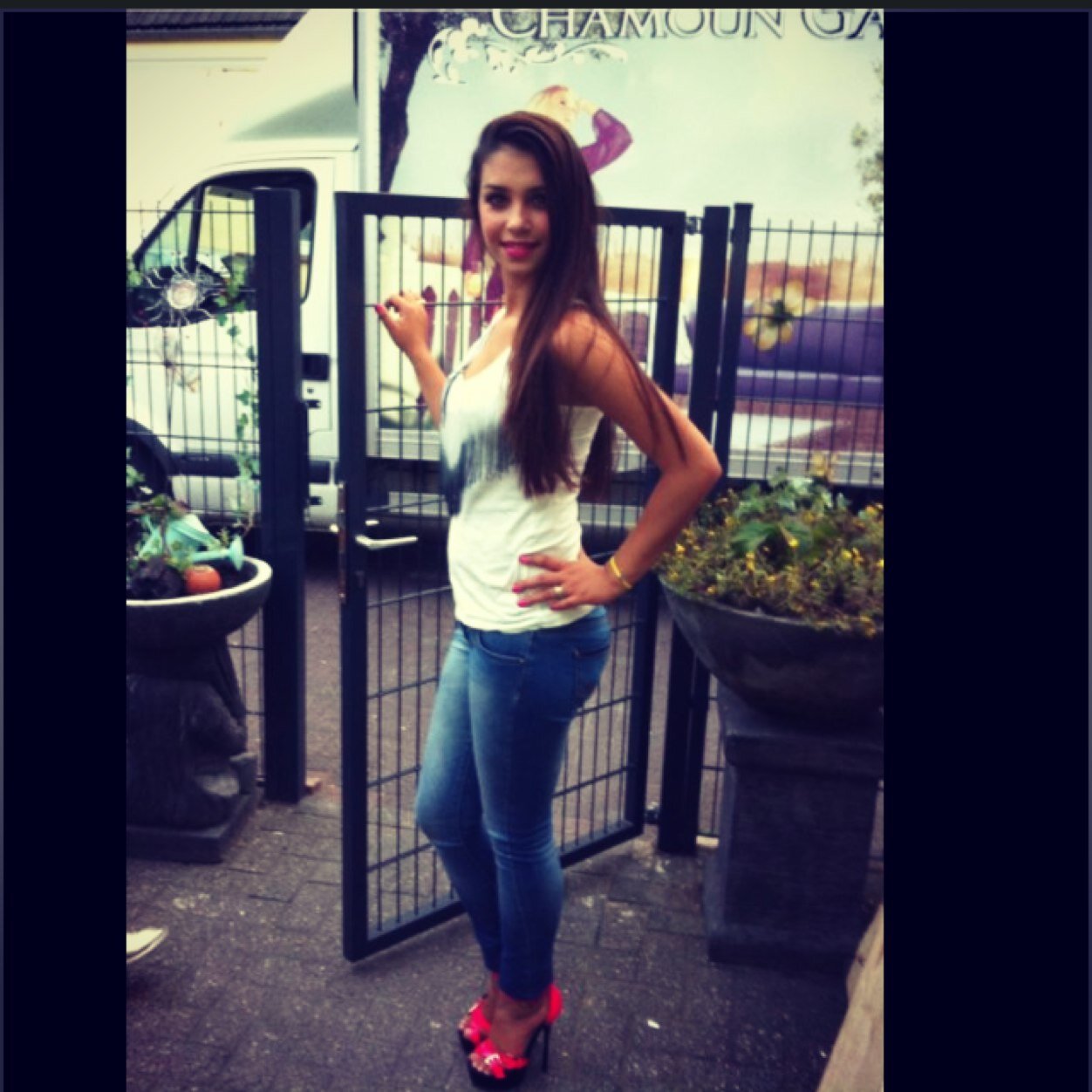Follow me on instagram: akadia_ Deus está comigo †.