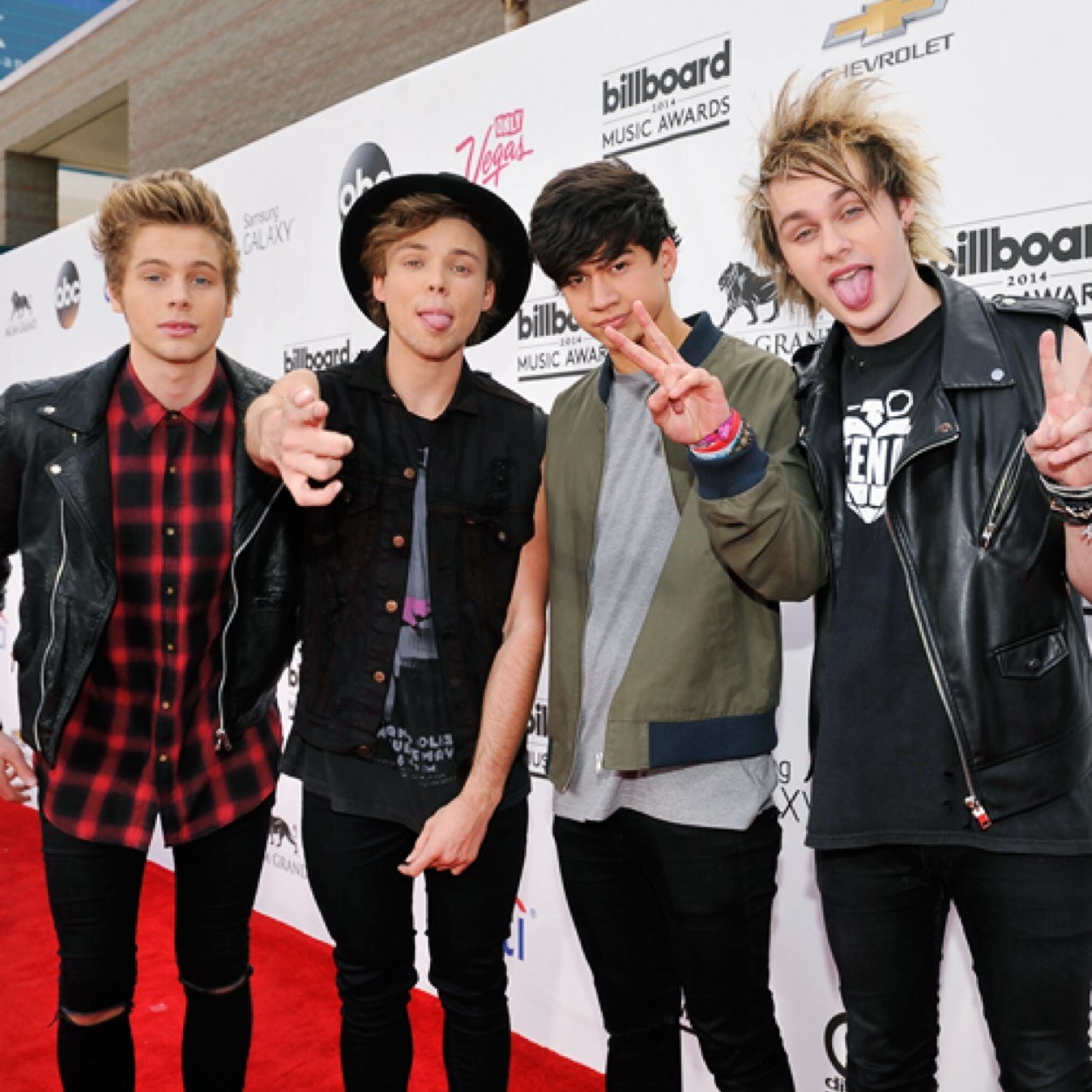 met 5sos 24/3/14.