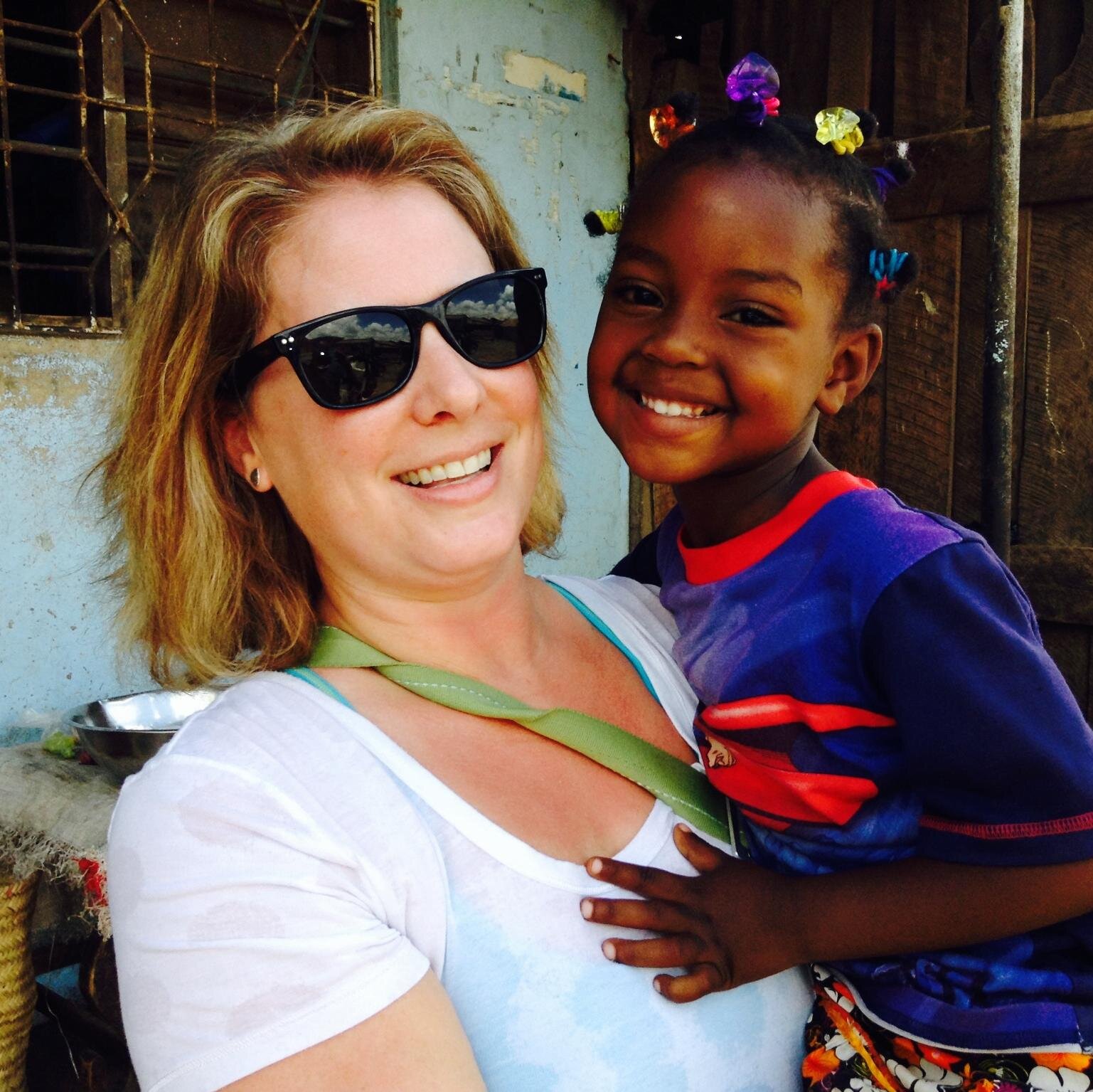 afraser19's profile picture. Mom of 3 little girls, originally from Long Sault, toxicologist, founder of Mom2Mom Africa