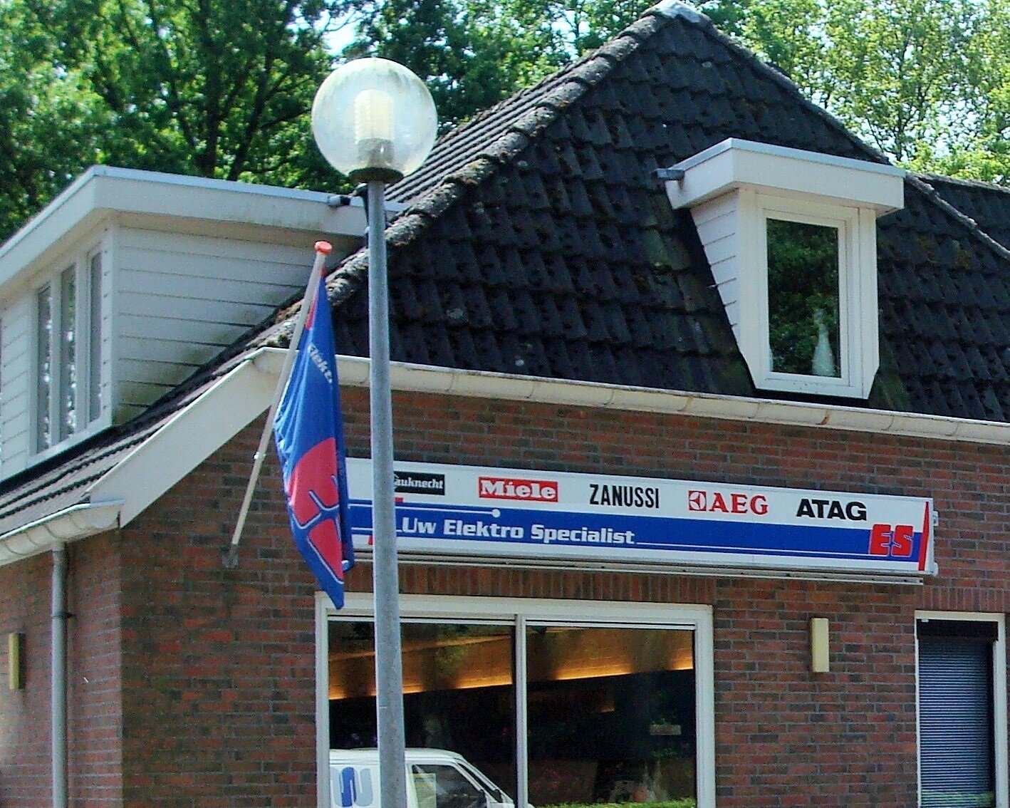 Vogelzang Uw Elektrospecialist, verkoop van audio, tv, witgoed, tevens reparatie