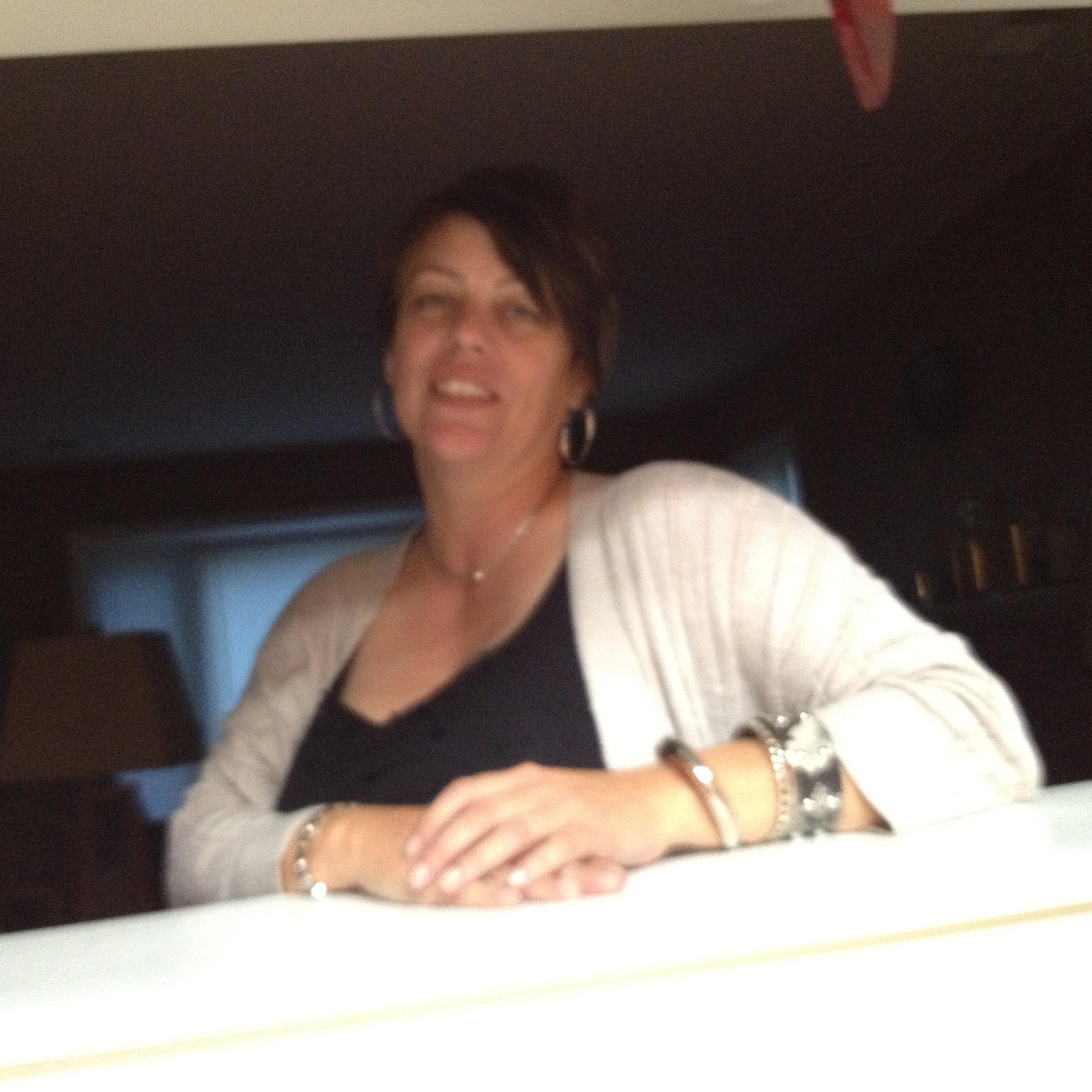 theservprolady's profile picture. 