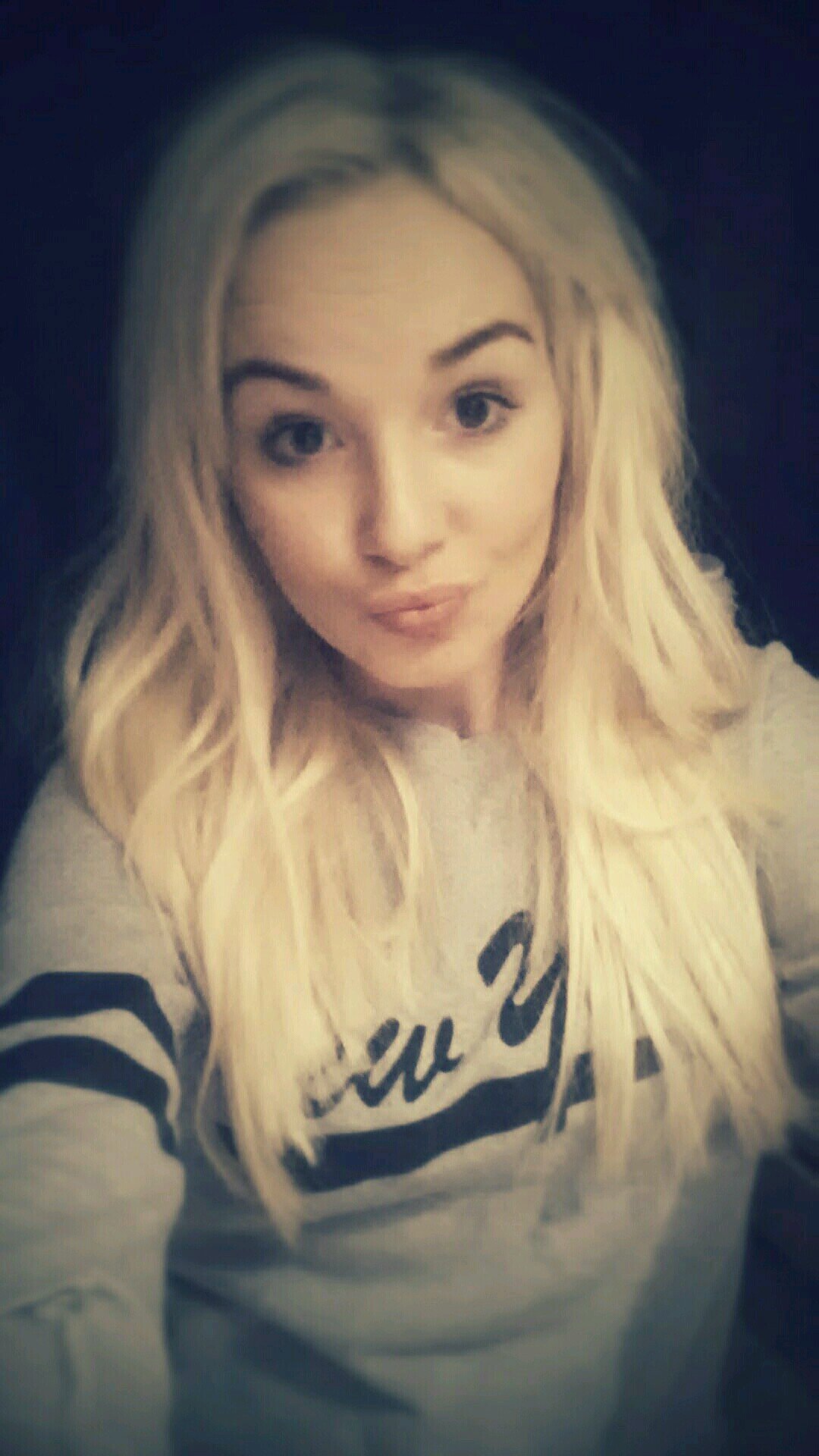 lillierosee's profile picture. 