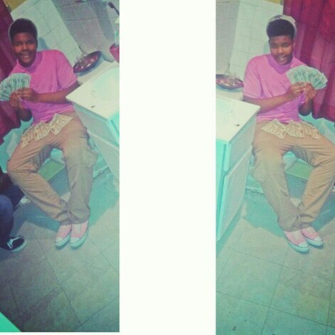 Road__ToRiches 
Douglass Football 
66$k8 Syht 
Leo August 7th
Follow Me.. I Back