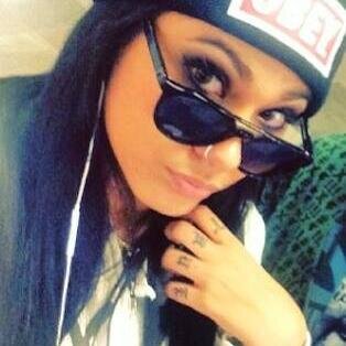 Eu enfrentaria o mundo com uma mão, se você segurasse a outra! ♥ @McpocahontasBR 

     Since : 07/11/2013     

  CONTA FÃ ! http://t.co/kul97sdknM