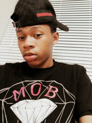 SQUAD #TUNEWORLD l Free TEE