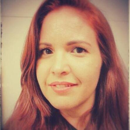 CriscMoreira's profile picture. 