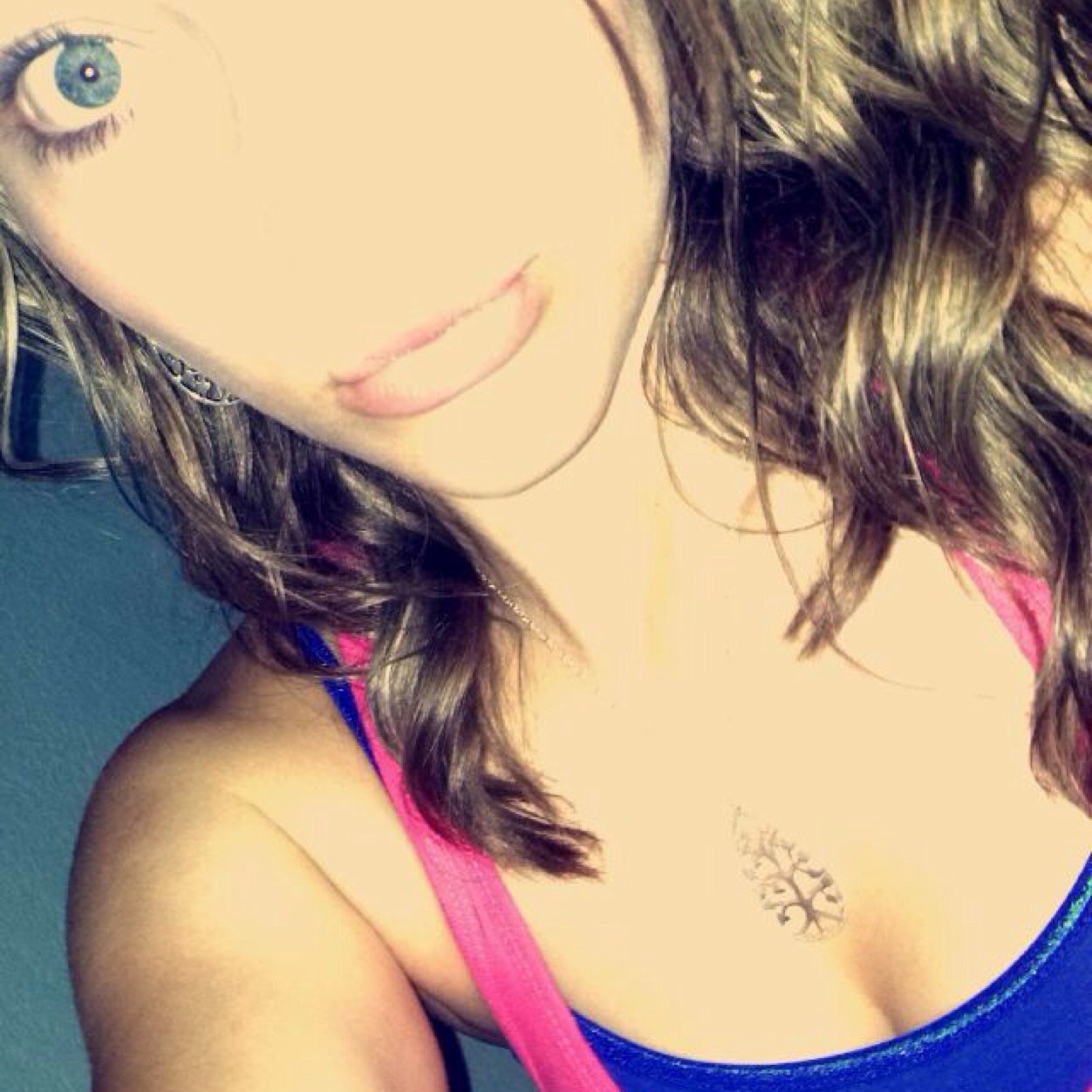 vineyard_hayley's profile picture. I've made mistakes and have learned from them but that doesn't mean my journey is over , it's only just begun. John 3:16 ⚓️