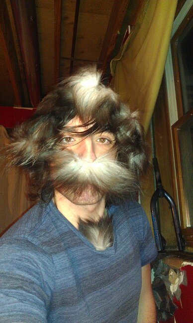 I'm just me lol I am horrible at describing myself. Feel free to check out my YouTube channel at http://t.co/mbVXcswJZW.