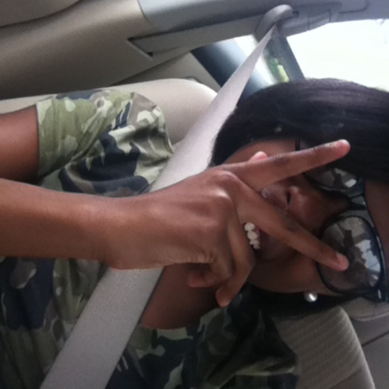 effection__'s profile picture. Remind yourself its ok not to be perfect. ✨Follow me on instagram @prisms__✨